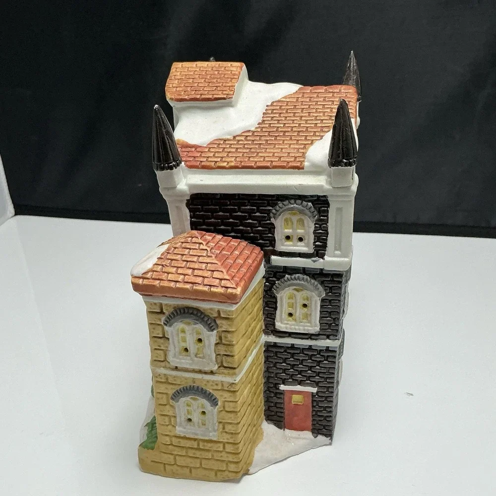 1994 TRIM A HOME HOLIDAY HOME MEMORIES CERAMIC CITY HALL - 7.5